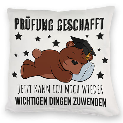 Schlafender Bär mit Doktorhut Kuschelkissen mit Spruch Prüfung bestanden