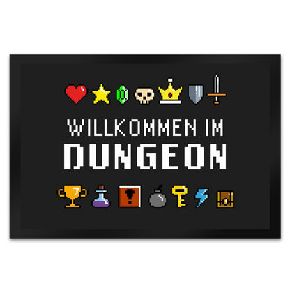 Willkommen im Dungeon Fußmatte XL in 40x60 cm für Gamer mit bunten Pixel-Items