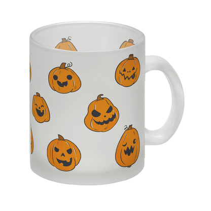 Glas Tasse im Halloween Design - mit vielen lustigen geschnitzten Kürbisköpfen