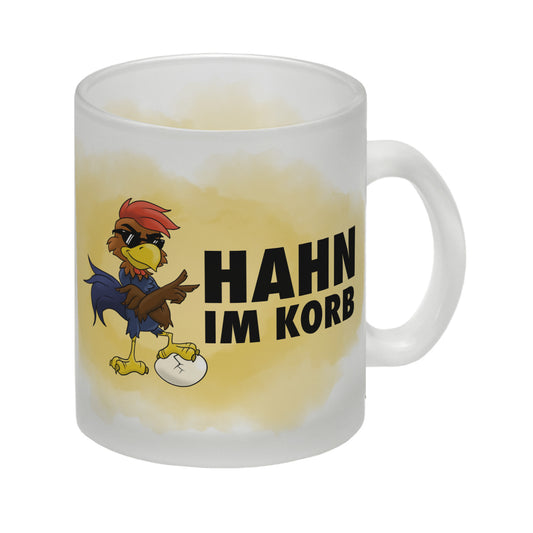 Hahn im Korb Glas Tasse Das einzigartige Cartoon-Motiv eines Hahns macht diesen Kaffeebecher zu einem echt ausgefallenem Geschenk für Kollegen, Familie und Freunde die vielleicht alleine als Hahn im Korb sitzen. mit Cartoon-Hahn, Aufschrift Motiv