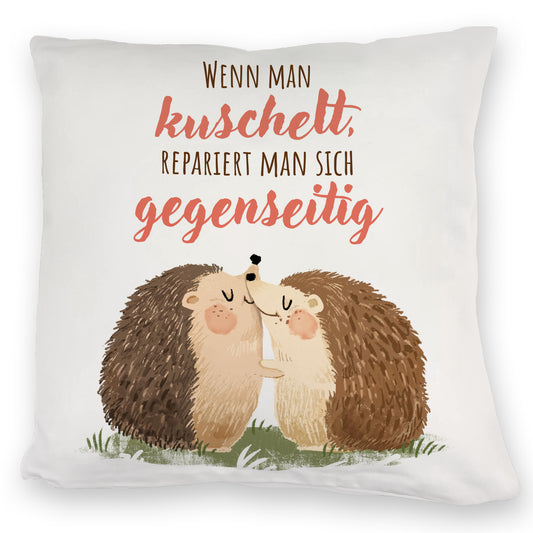 Igel Pärchen Kuschelkissen mit Spruch Beim kuscheln repariert man sich gegenseitig