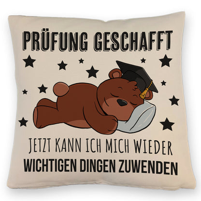 Schlafender Bär mit Doktorhut Kissen mit Leinenoptik mit Spruch Prüfung bestanden