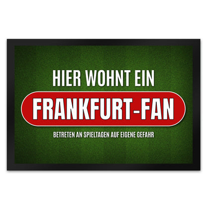 Hier wohnt ein Frankfurt-Fan Fußmatte XL mit Rasen Motiv