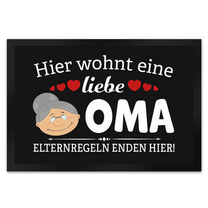 Hier wohnt eine liebe Oma Fußmatte XL in 40x60 cm