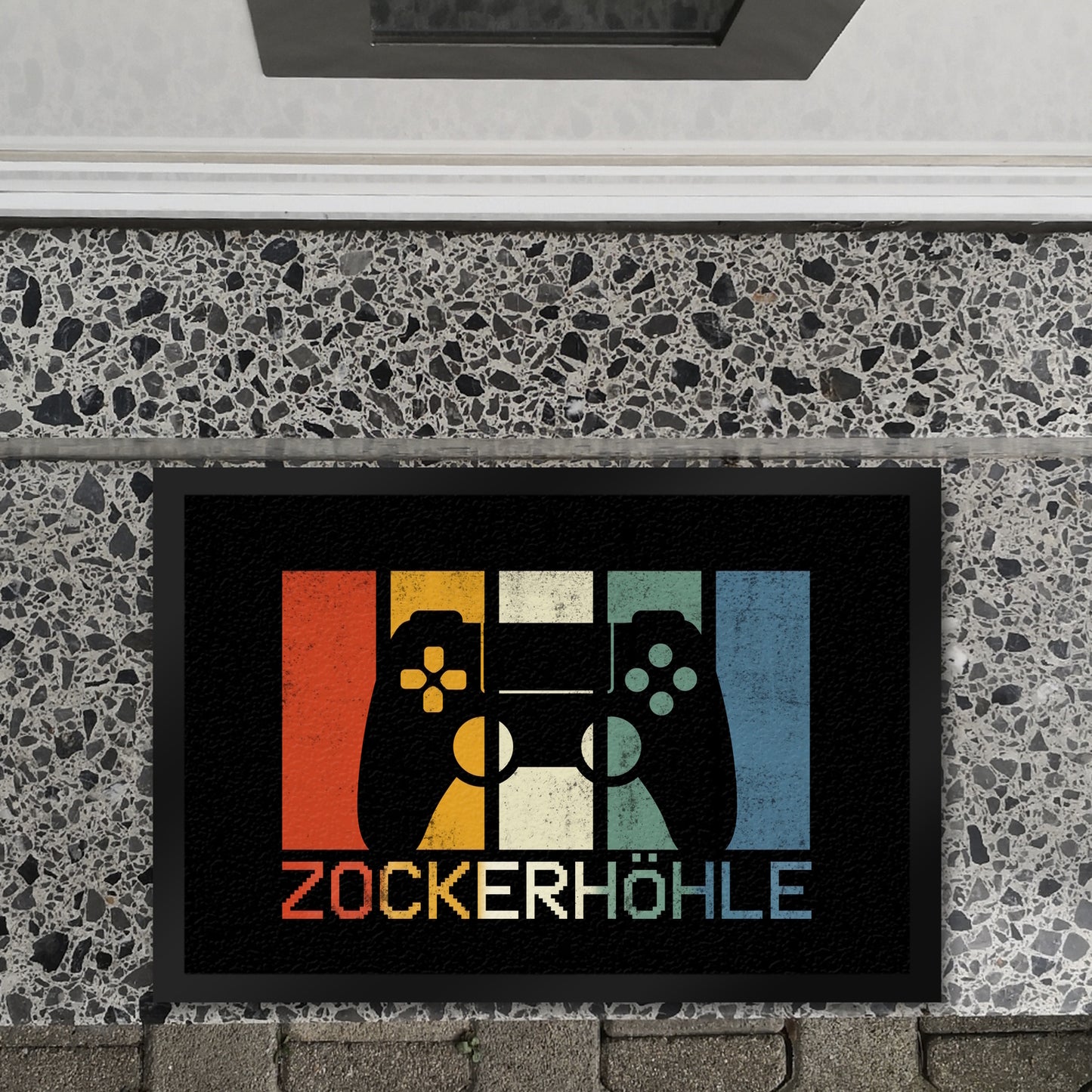 Zockerhöhle Fußmatte XL in 40x60 cm im coolen Retro Design