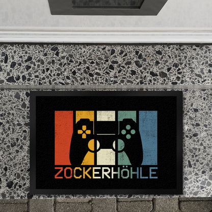 Zockerhöhle Fußmatte XL in 40x60 cm im coolen Retro Design