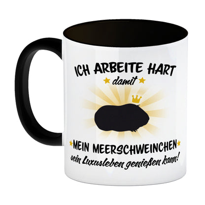 Ich arbeite hart für das Luxusleben meines Meerschweinchens Haustier Kaffeebecher Schwarz