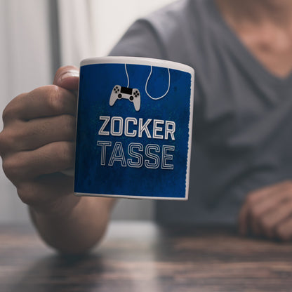 Zocker Kaffeebecher mit Controller Motiv und Spruch: Zocker Tasse