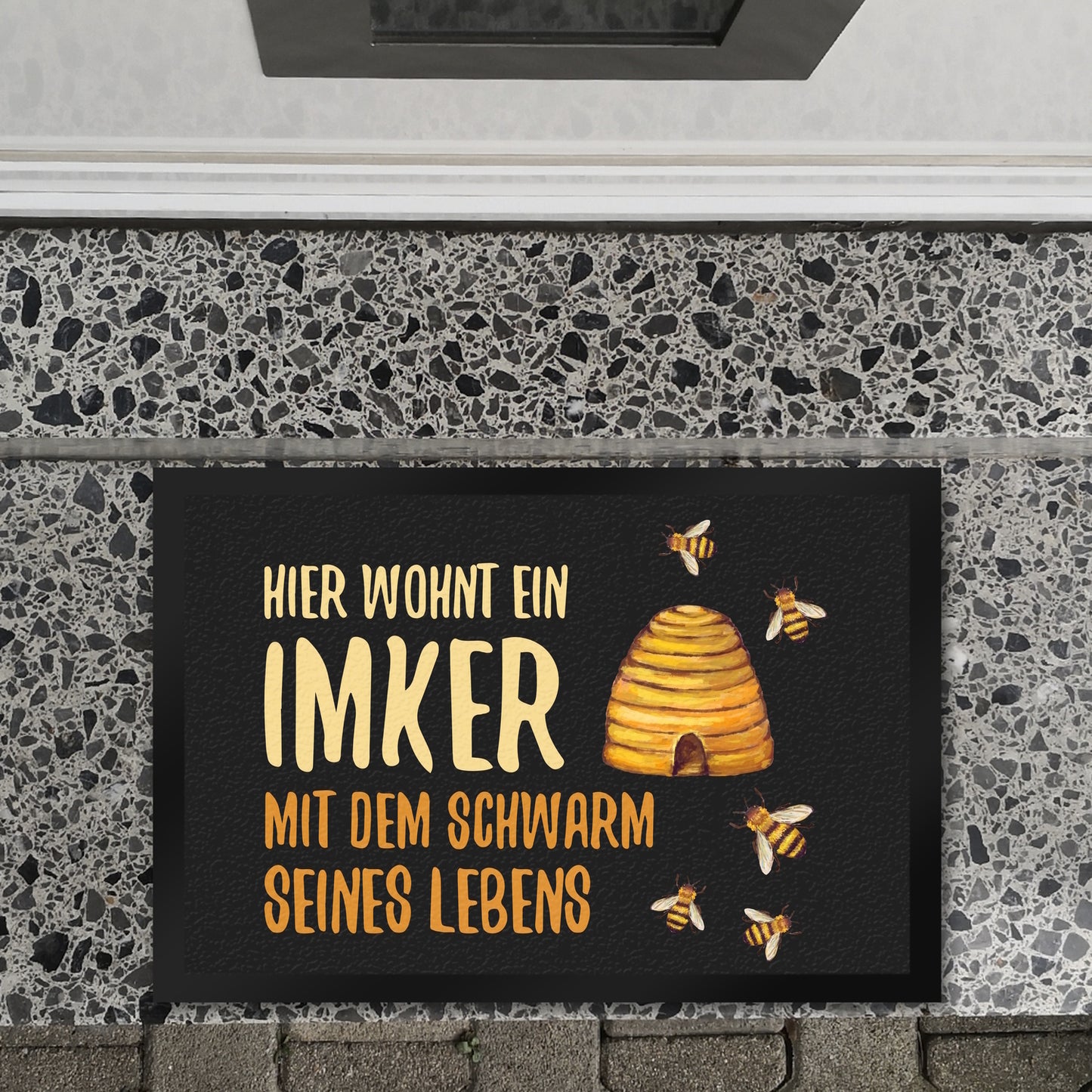 Hier wohnt ein Imker mit dem Schwarm seines Lebens Fußmatte XL mit Bienen Motiv