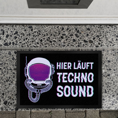 Hier läuft Techno Sound Fußmatte XL in 40x60 cm mit Astronautenhelm für Raver