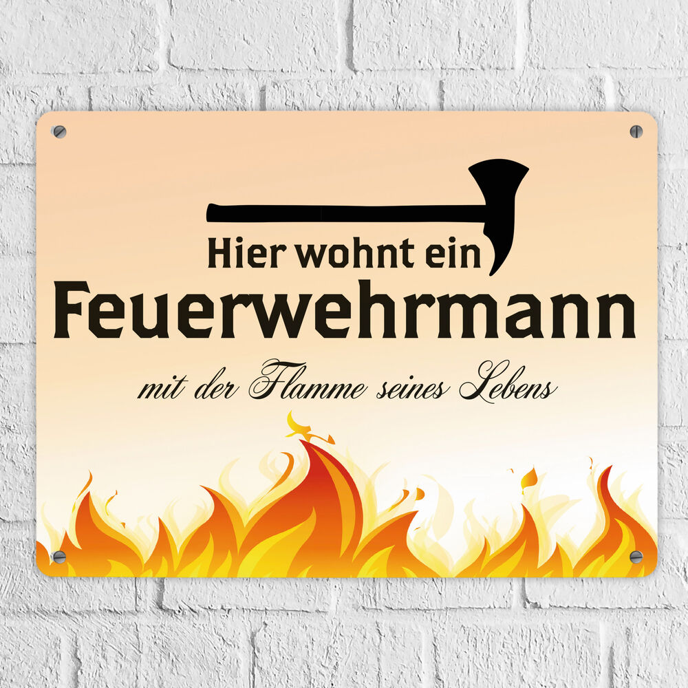 Metallschild XL mit Spruch: Comic_Hier wohnt ein Feuerwehrmann…