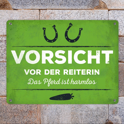 Metallschild XL mit Spruch: Vorsicht vor der Reiterin, ...