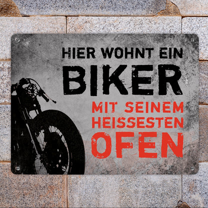 Metallschild XL mit Biker Motiv und Spruch: Hier wohnt ein Biker mit ...