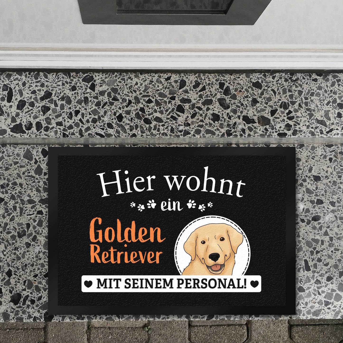 Hier wohnt ein Golden Retriever mit seinem Personal Fußmatte XL in 40x60 cm