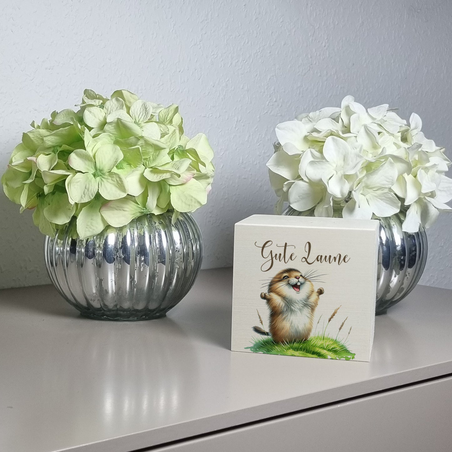 jubelnder Lemming Spardose aus Holz mit Spruch Gute Laune