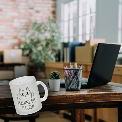 Katze mit Mittelfinger Glas Tasse mit Spruch Erkenne die Zeichen