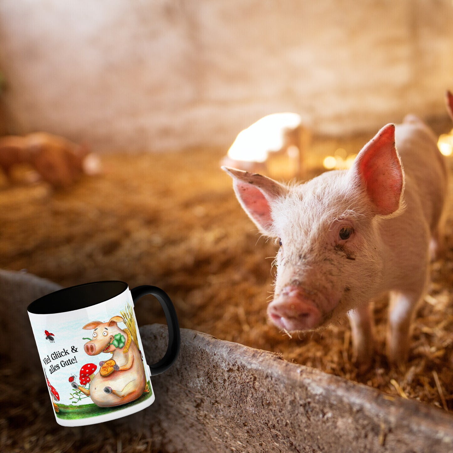 Viel Glück und alles Gute! Kaffeebecher Henkel und Innenseite Schwarz mit Glücksschwein Motiv