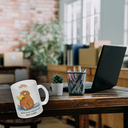 Nur noch ein paar Stunden blöd gucken, dann ist Feierabend Glas Tasse mit Schnabeltier Motiv