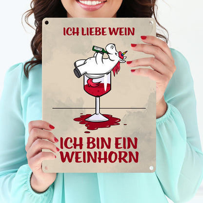 Metallschild in 15x20 cm mit Motiv und Spruch - Ich liebe Wein ich bin ein Weinhorn