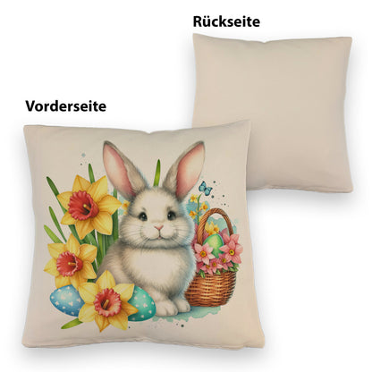 Osterhase neben Osterkorb Kissen mit Leinenoptik