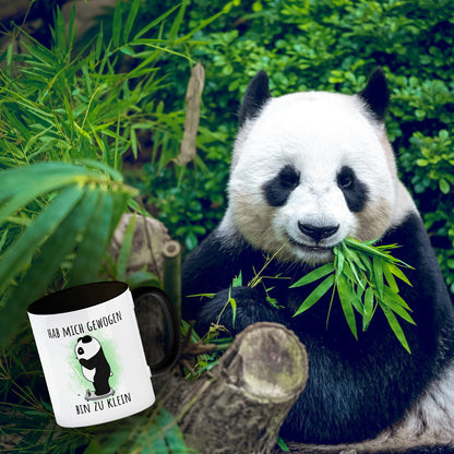 Hab mich gewogen bin zu klein Kaffeebecher Schwarz mit süßem Panda