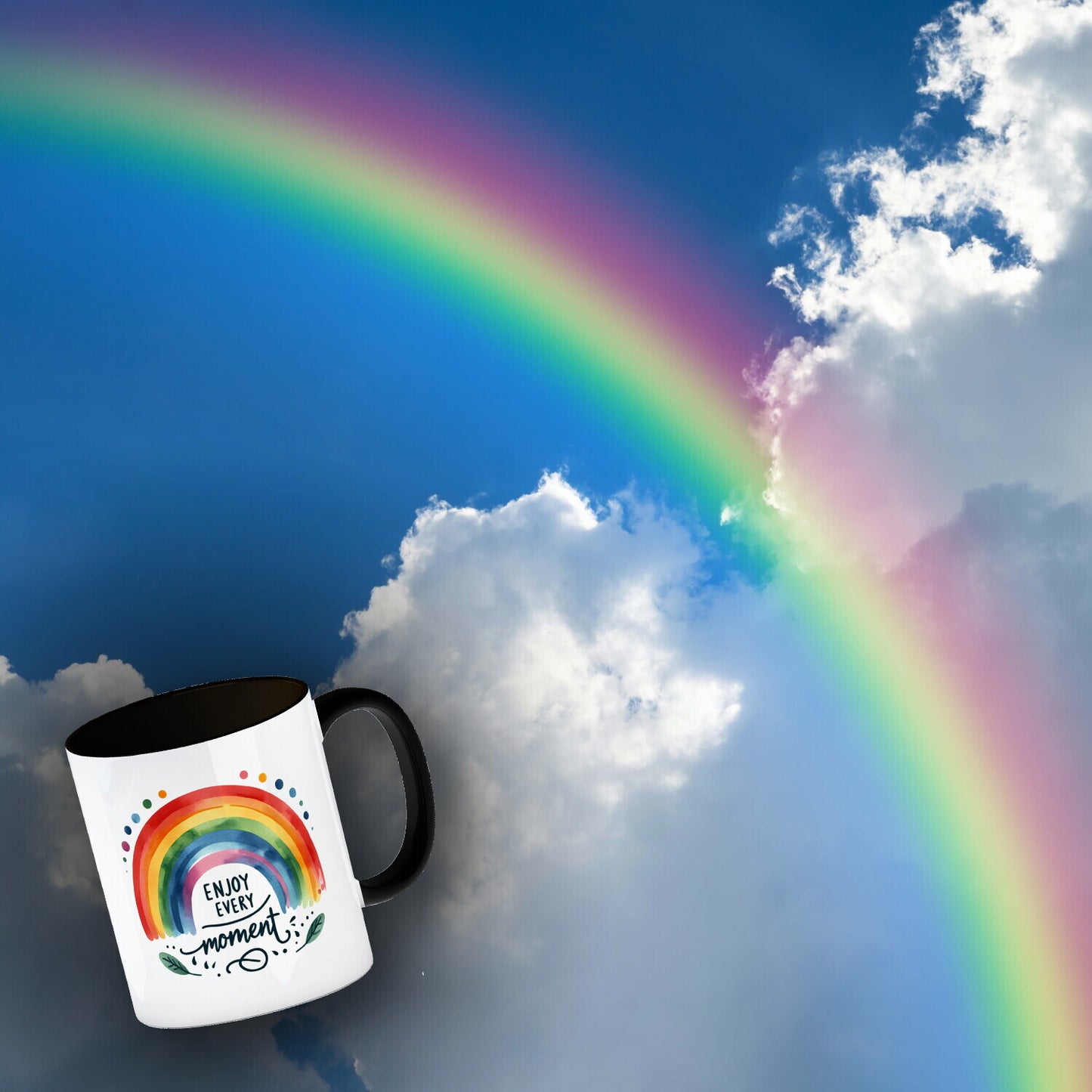 Regenbogen Kaffeebecher in schwarz mit Spruch Enjoy every moment