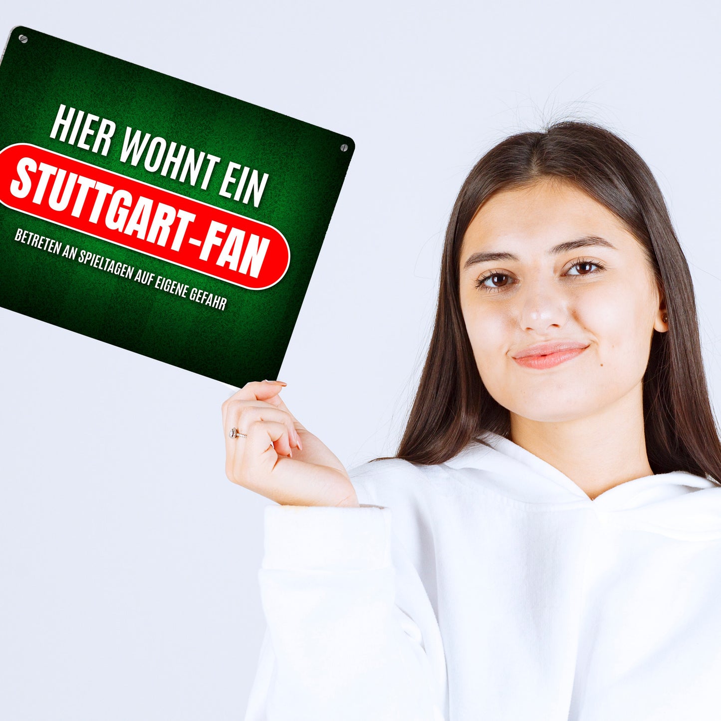 Metallschild XL mit Spruch: Hier wohnt ein Stuttgart-Fan