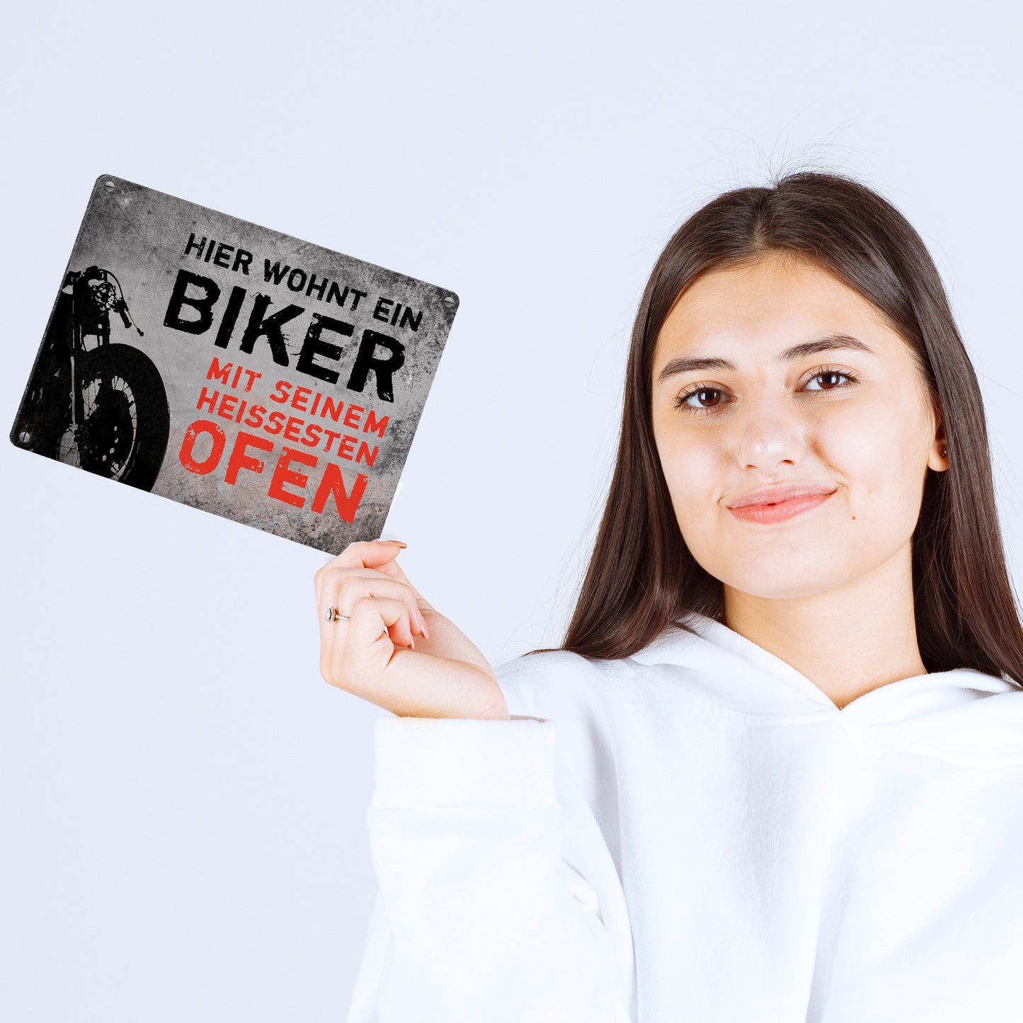 Metallschild mit Motorrad Motiv und Spruch: Hier wohnt ein Biker mit seinem ...