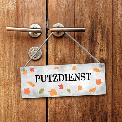 Putzdienst oder Putzdienst erledigt Wendeschild mit Kordel