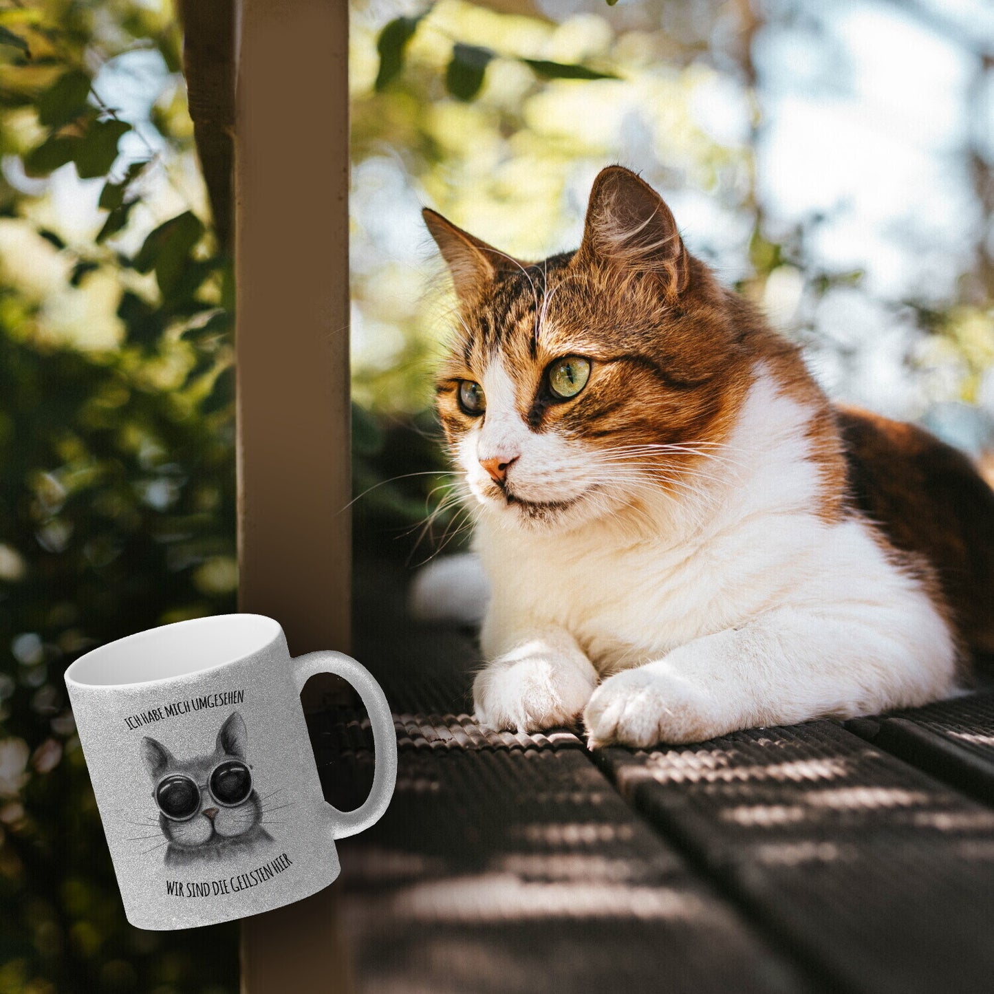 Ich habe mich umgesehen - wir sind die geilsten hier Glitzer-Glitzer-Kaffeebecher mit Katze Motiv