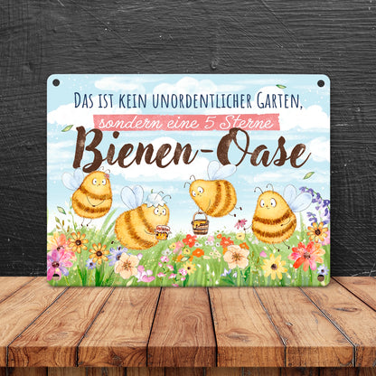 Pummel Biene Metallschild in 15x20 cm mit Spruch Bienen-Oase statt unordentlicher Garten