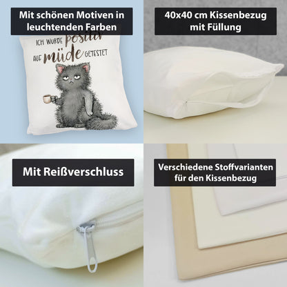 Genervte Katze Kuschelkissen mit Spruch positiv auf müde getestet