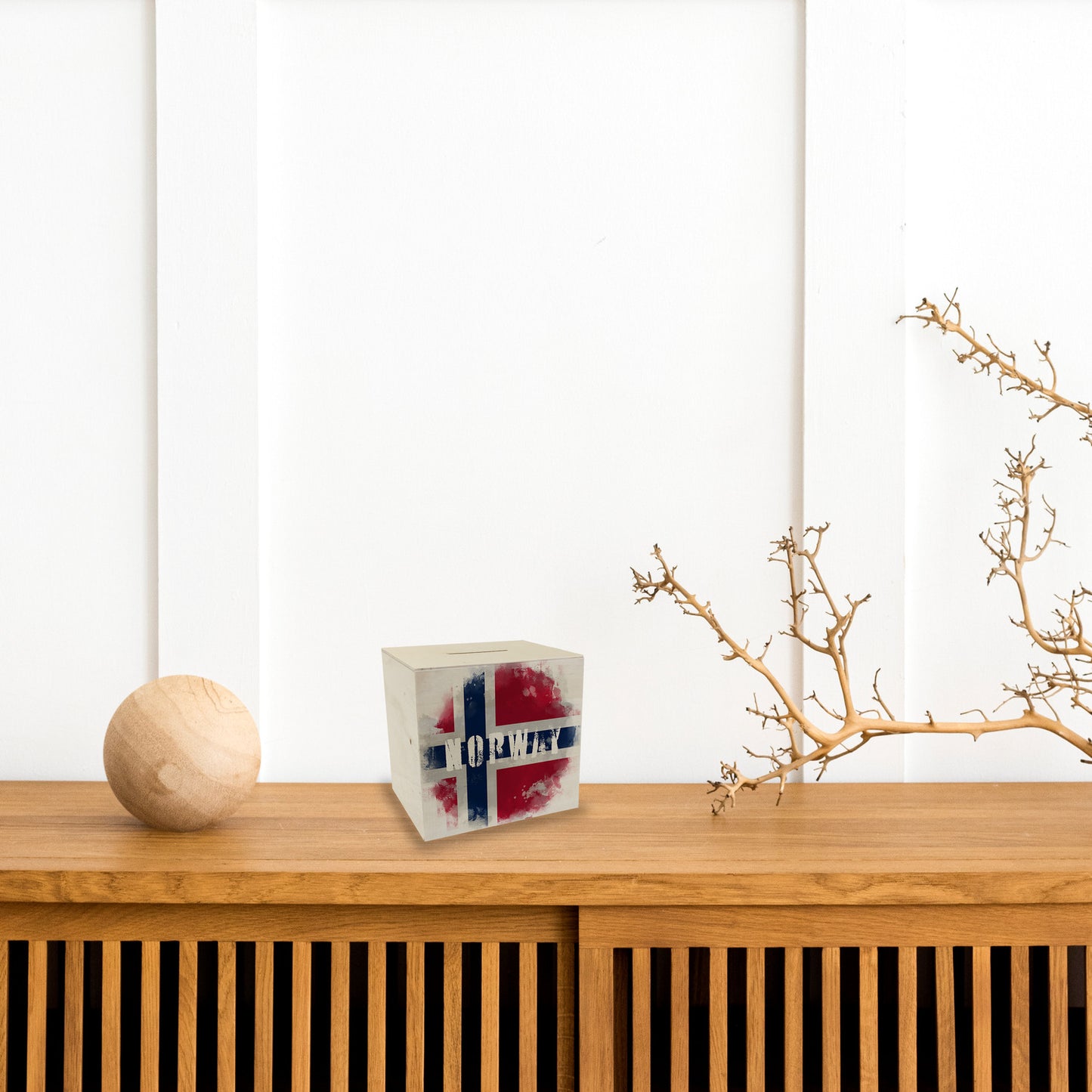 Spardose aus Holz mit Norwegen-Flagge im Used Look - Sparschwein für Urlauber