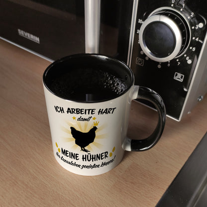 Ich arbeite hart für das Luxusleben meiner Hühner Haustier Kaffeebecher Schwarz