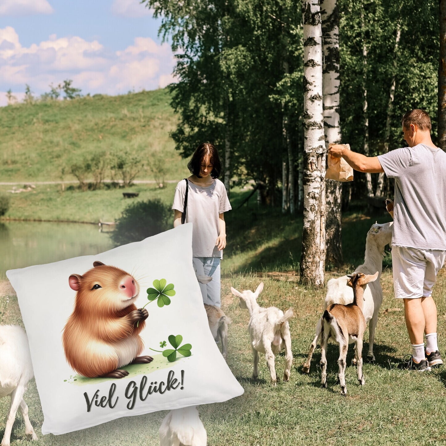 Capybara mit Kleeblatt Kuschelkissen mit Spruch Viel Glück