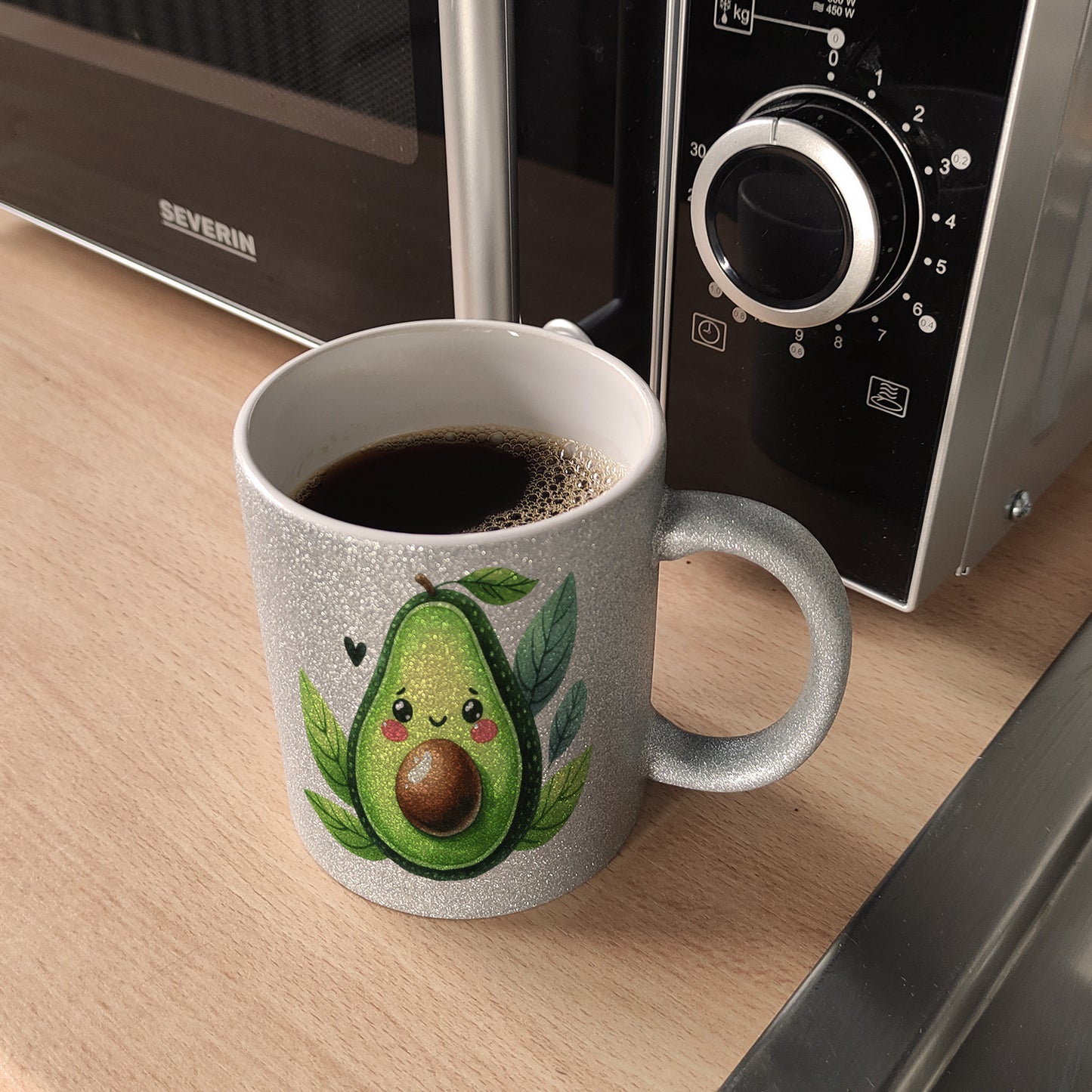 Lächelnde Avocado Glitzer-Kaffeebecher