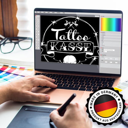 Spardose aus Keramik mit coolen Tattoo-Motiven in schwarz - Tattookasse