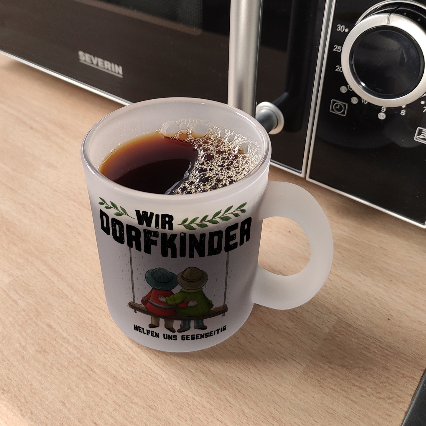 Wir Dorfkinder Glas Tasse mit Retro Motiv