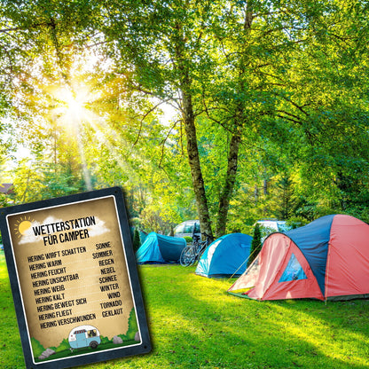 Metallschild XL mit Campingplatz Motiv und Spruch: Wetterstation für Camper