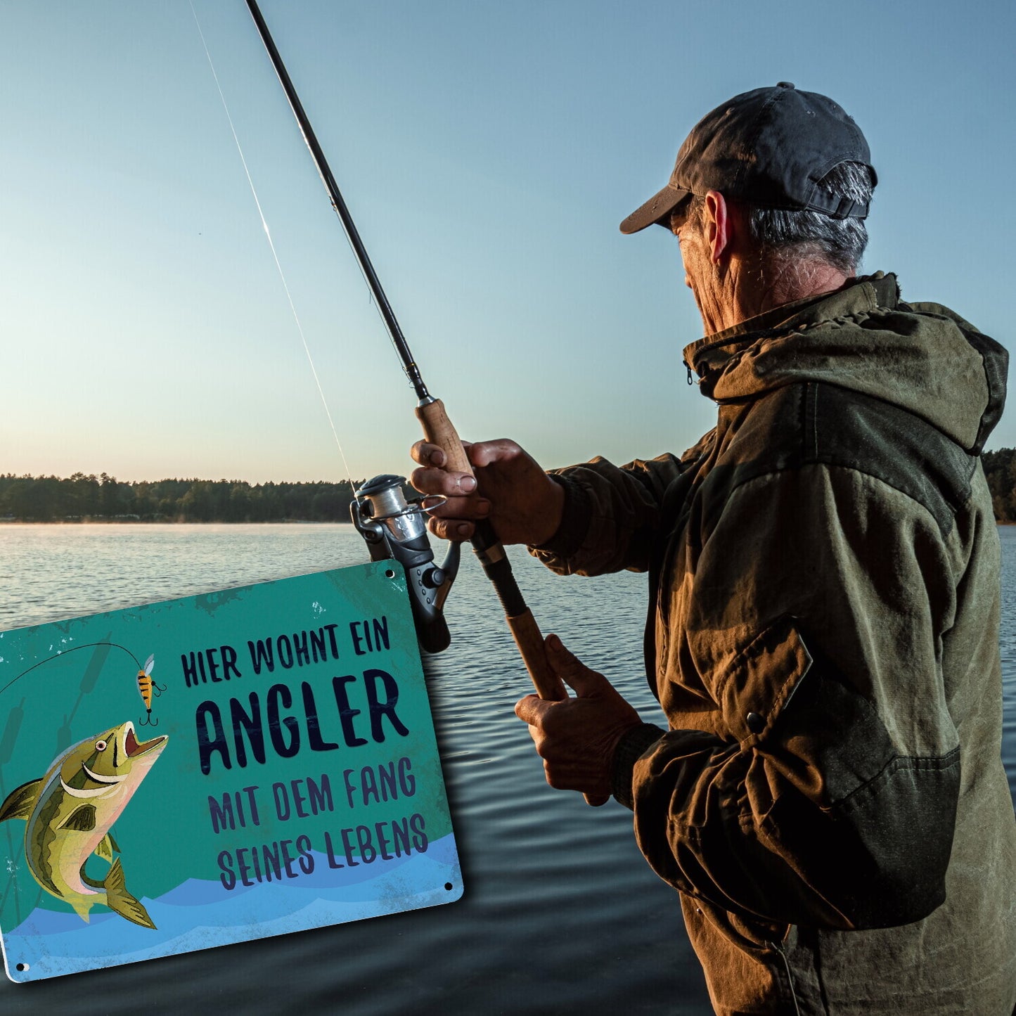 Metallschild XL mit Spruch: Hier wohnt ein Angler