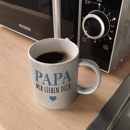 Papa wir lieben dich Glitzer-Kaffeebecher in blau mit Herz