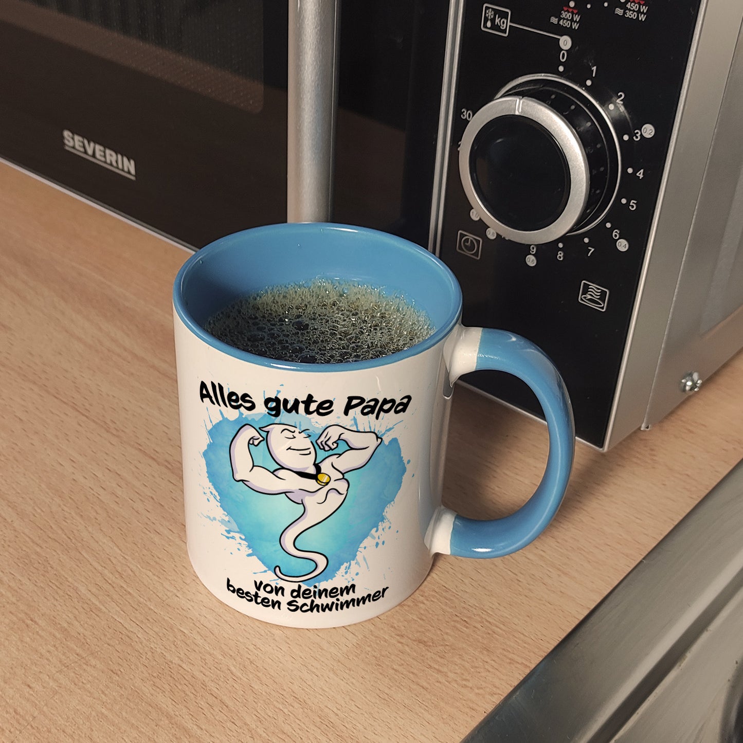 Alles gute Papa, von deinem besten Schwimmer Kaffeebecher Hellblau