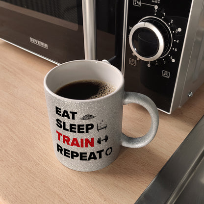 Eat Sleep Train Repeat Fitness Glitzer-Kaffeebecher