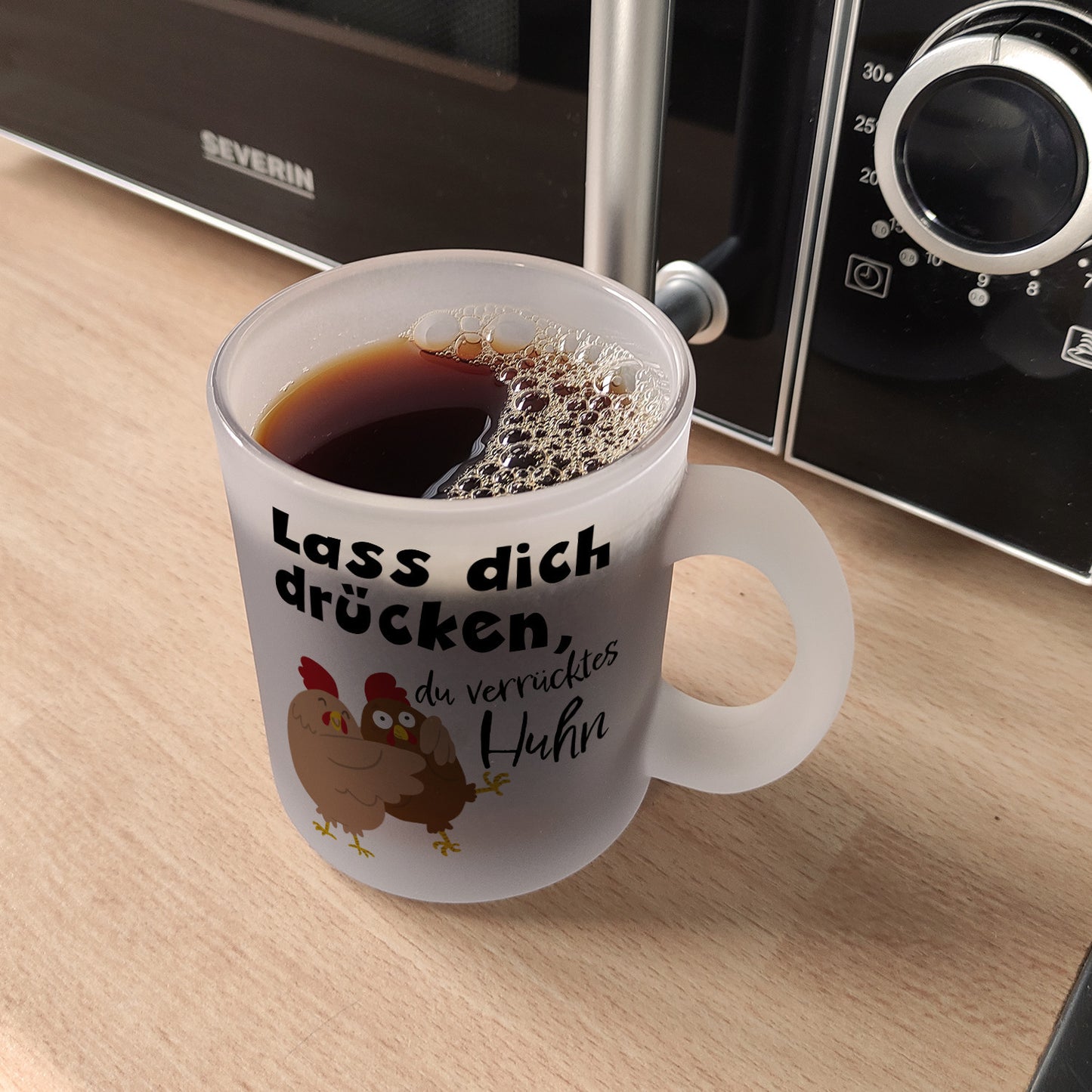 Lass dich drücken, du verrücktes Huhn Glas Tasse