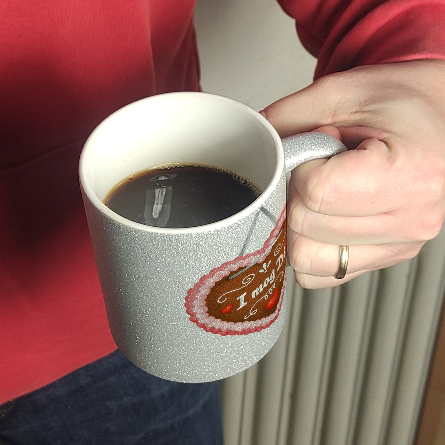 I mog di Glitzer-Kaffeebecher mit Lebkuchenherz