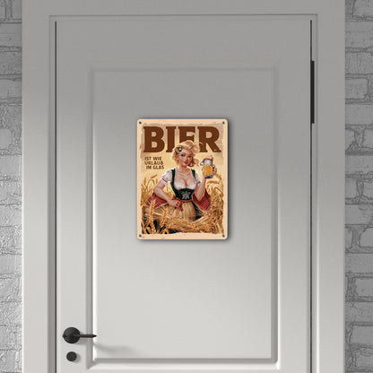 Frau im Dirndl - Bier ist wie Urlaub Metallschild XL in 21x28 cm