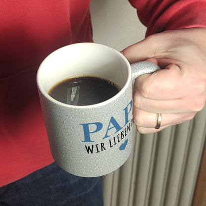 Papa wir lieben dich Glitzer-Kaffeebecher in blau mit Herz