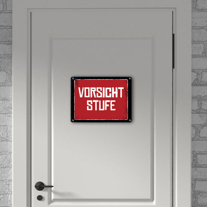 Vorsicht Stufe Warn- und Hinweisschild im Used-Look