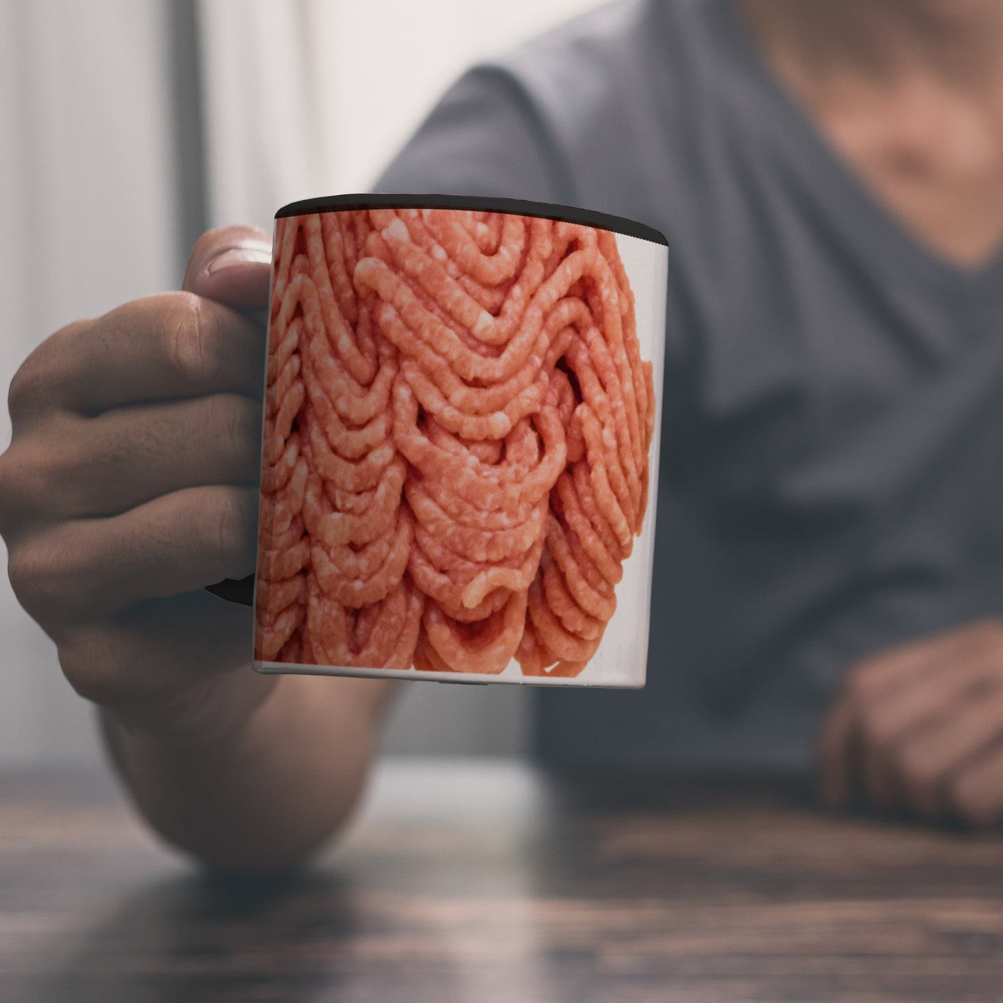 Kaffeebecher Henkel und Innenseite Schwarz mit Hackfleisch Motiv