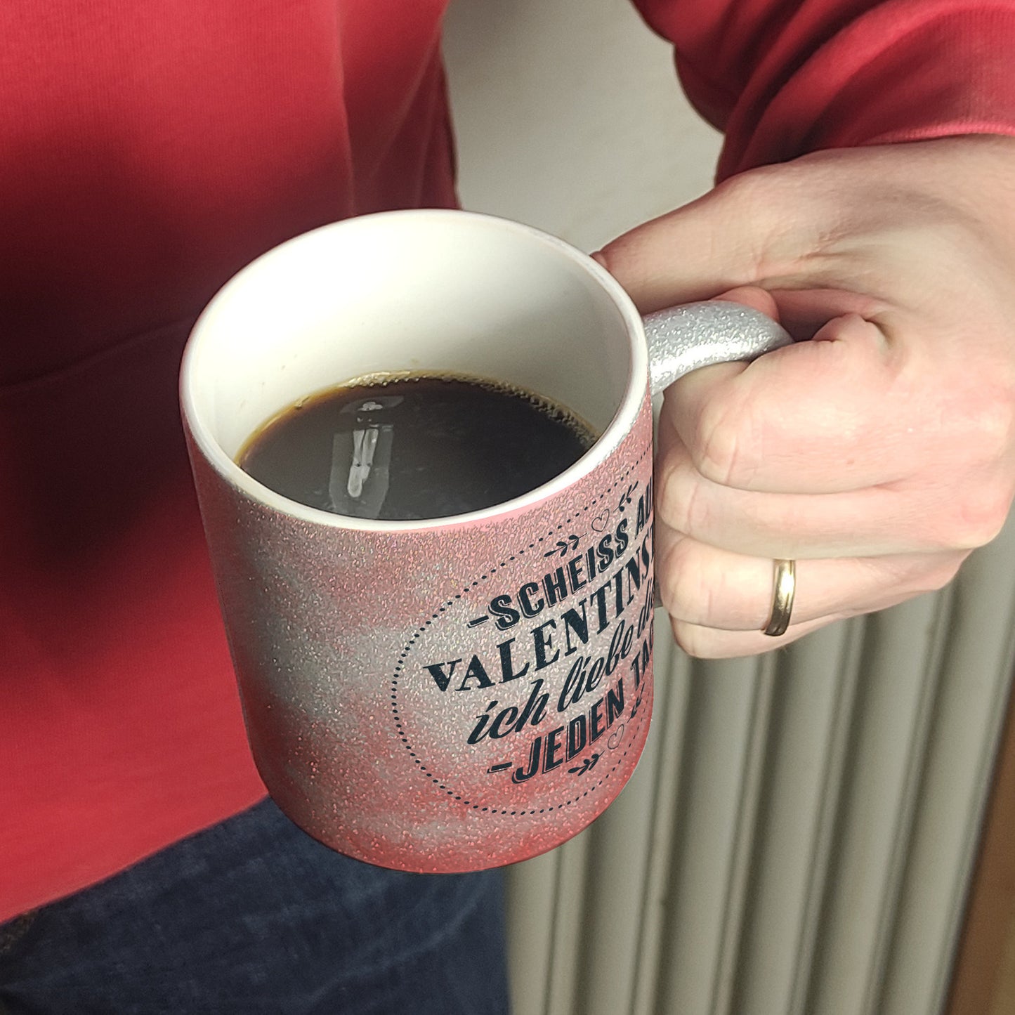 Scheiß auf Valentinstag, ich liebe dich jeden Tag Glitzer-Glitzer-Kaffeebecher